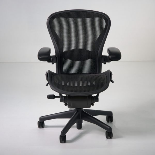 Pre-owned Herman Miller Aeron Classic task chair in black