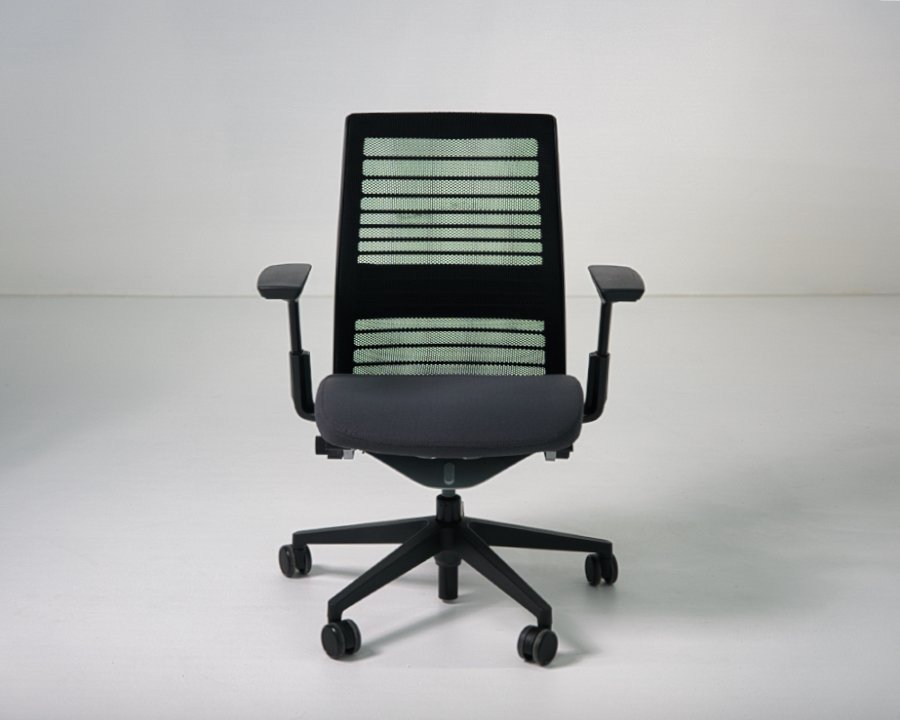 Refurbished Steelcase Think V2 task chair in black