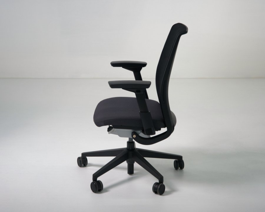 Side view of refurbished Steelcase Think V2 task chair in black